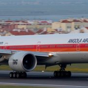 TAAG Angola Airlines TAAG Linhas Aéreas de Angola Boeing 777-300ER D2-TEJ (40888128065) | Photo: BriYYZ from Toronto, Ca