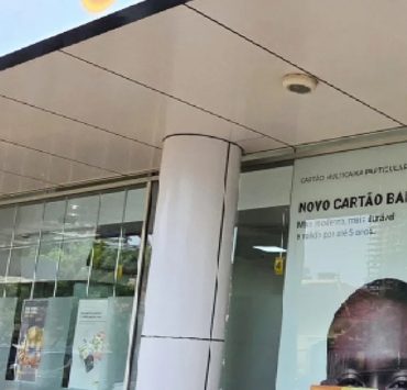 Banco Sol branch in Angola. The bank has obtained an ARSEG licence to distribute insurance products through its network