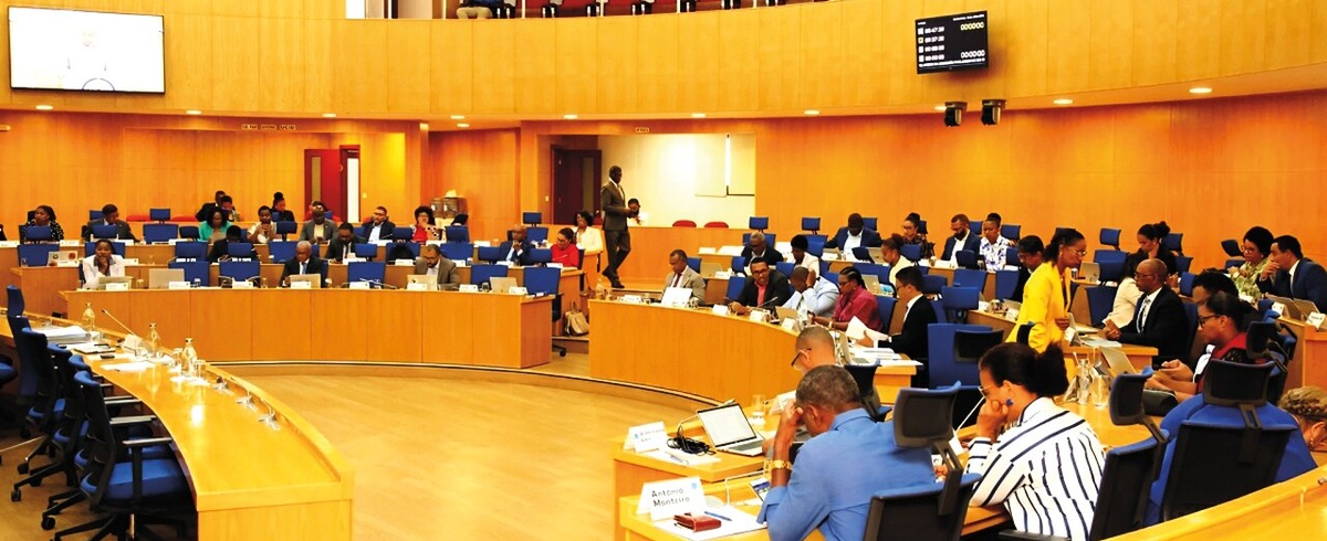Cabo Verde Submits CVE 101.7bn State Budget for 2027 to Parliament | Source: 360 Mozambique